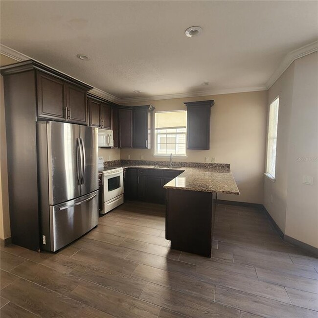 Photo - 903 W Sumner St Townhome
