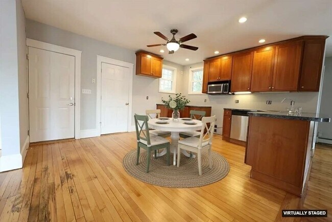 Photo - 15 Warren St Unit 2