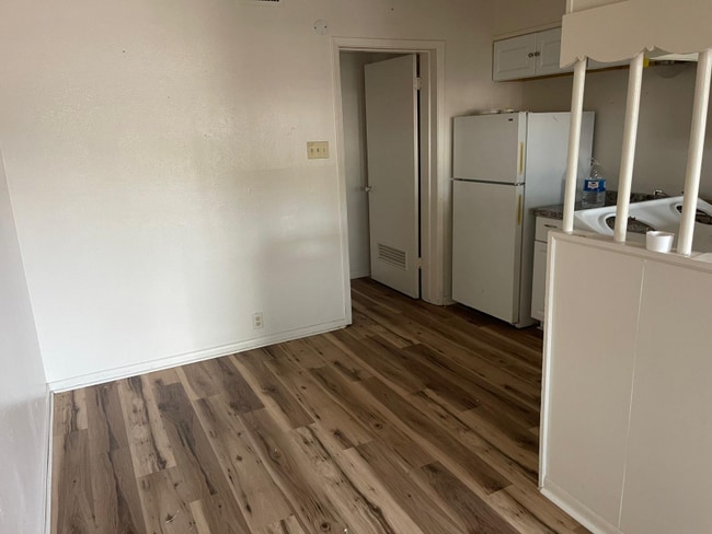 Photo - 414 E Avenue A Apartment Unit 102