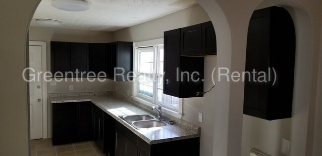 Photo - 401 Illinois Ave NW