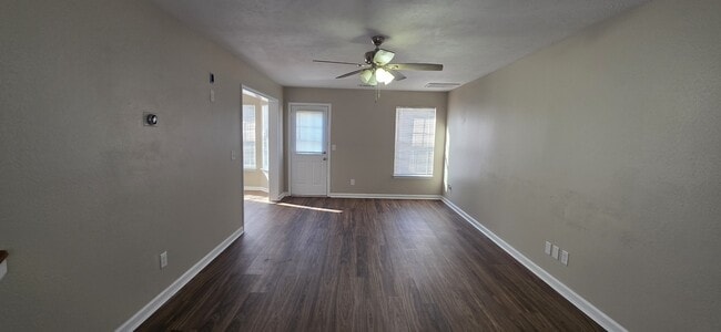 Photo - 150 Howard Woody Dr