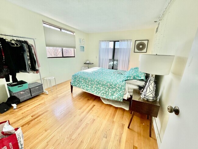 Photo - 1731 Beacon St Unit #425