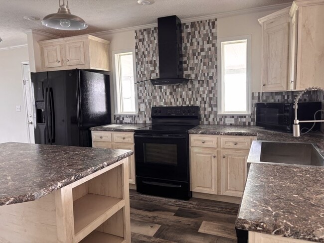 Photo - 459 Emden St