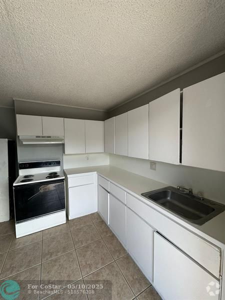 Building Photo - 5141 Shenandoah Ave Unit 83 Rental
