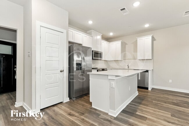 313 N Centro Cir