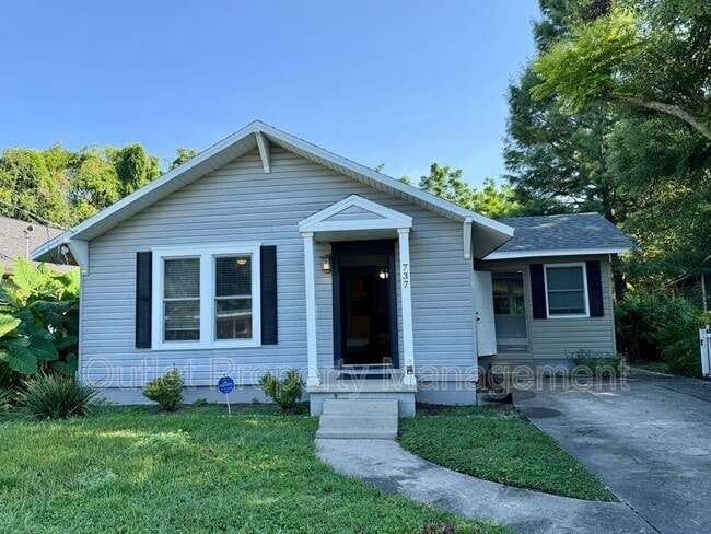Building Photo - 737 Carlson Dr Rental