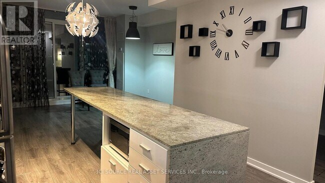 Photo - 29 Singer Ct Unité PH09