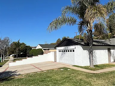 Photo - 1101 St George Dr House