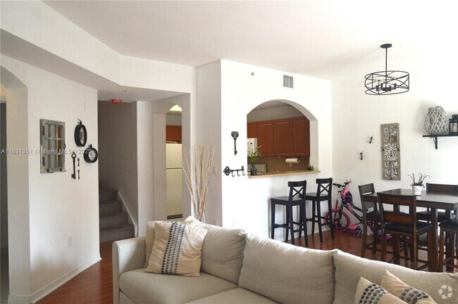 Building Photo - 8912 W Flagler St Unit 216 Rental