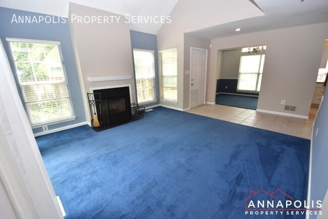 Photo - 932 Yachtsman Way