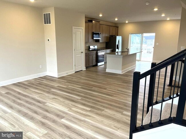 Photo - 7616 Johnnycake Rd