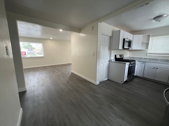 Photo - 1241 Kennedy Ave