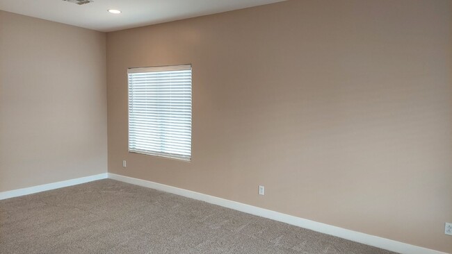 Photo - GORGEOUS HOME IN AVONDALE!!