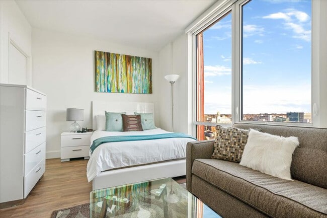 57 Bank St Unit SI FL2-ID1039858P
