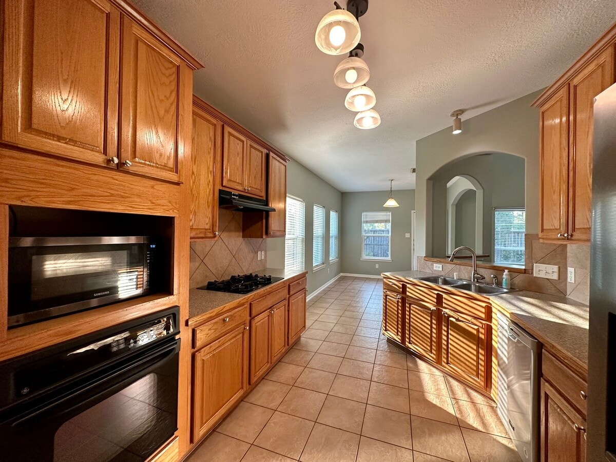 Photo - 9222 Memorial Grove Dr