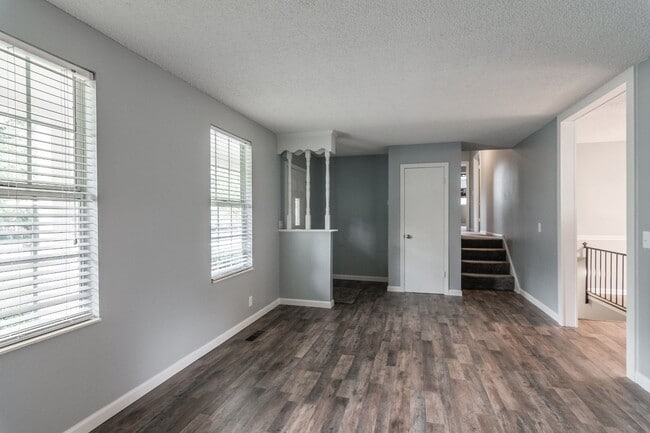 Photo - 3 Bedroom, 3 Bath Home, over 1/2 Acre Lot in Hermitage