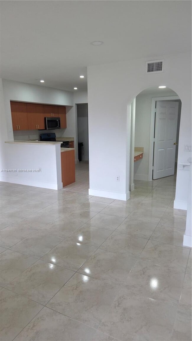 Photo - 2101 Belmont Ln Unit 2101