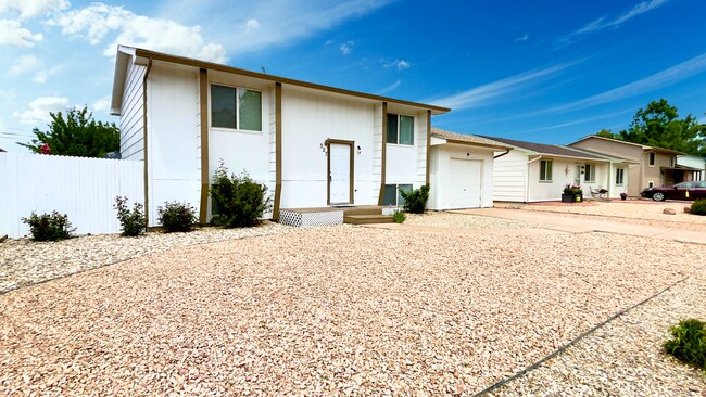 Photo - Exceptional Family Home in Fountain, CO - ...