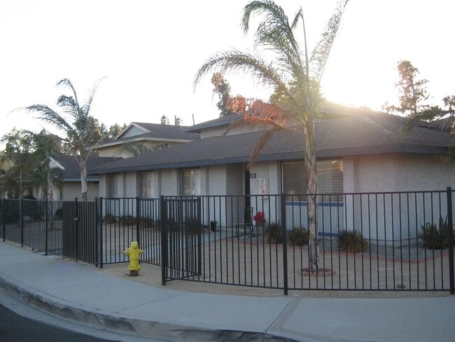 Photo - 346 S Ashford Ave