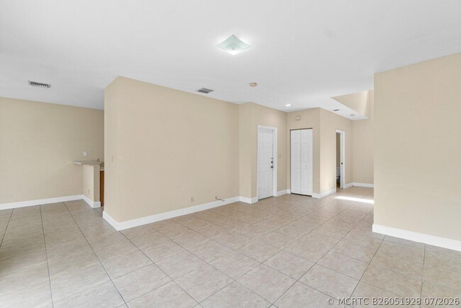 809 Talia Cir