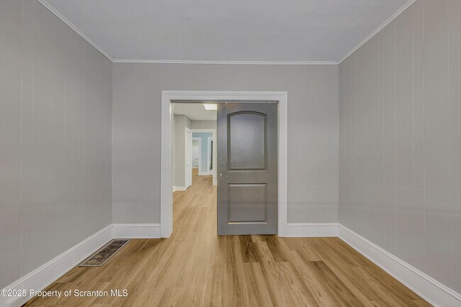 Photo - 1007 Washburn St