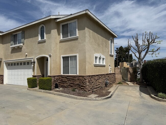 Photo - 2724 17th St