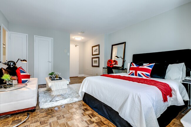 Photo - 550 Jarvis St