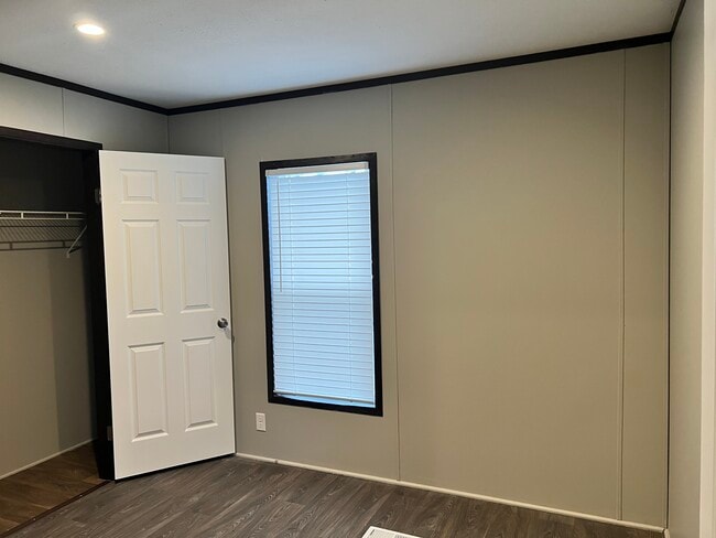 Photo - 3519 Loveside Terrace