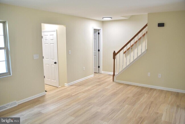 Photo - 2002 Acorn Dr Townhome