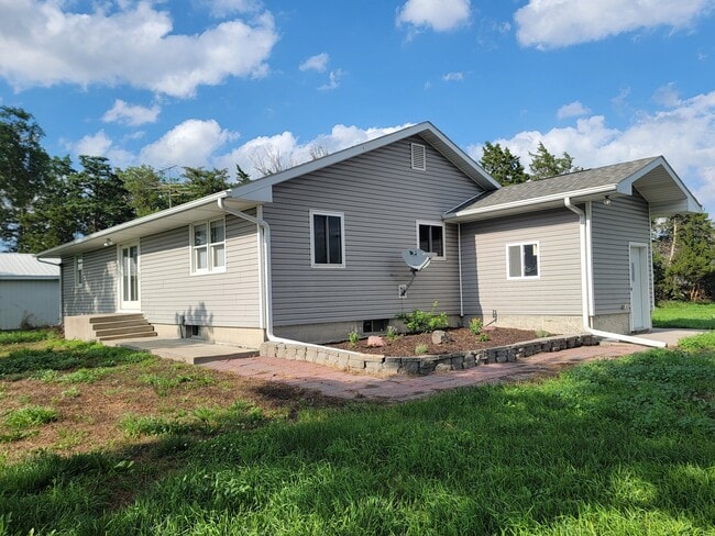 Building Photo - 4453 E Cedar Rd