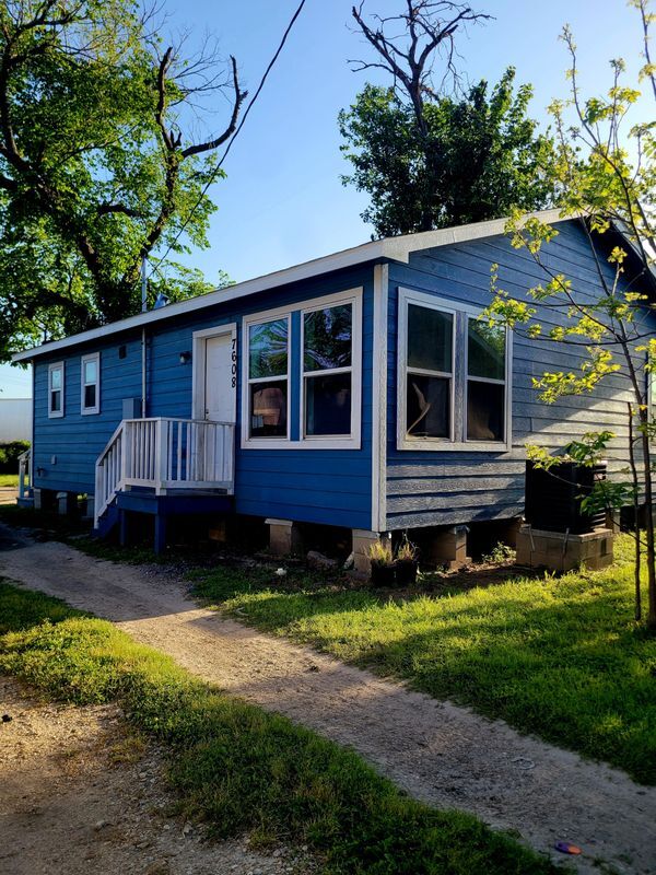 7608 E Magnolia, B - 7608 E Magnolia, B House