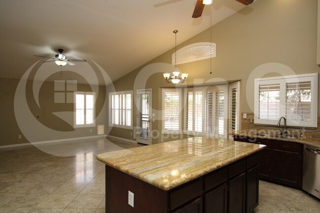 Building Photo - 1350 W Stacey Ln