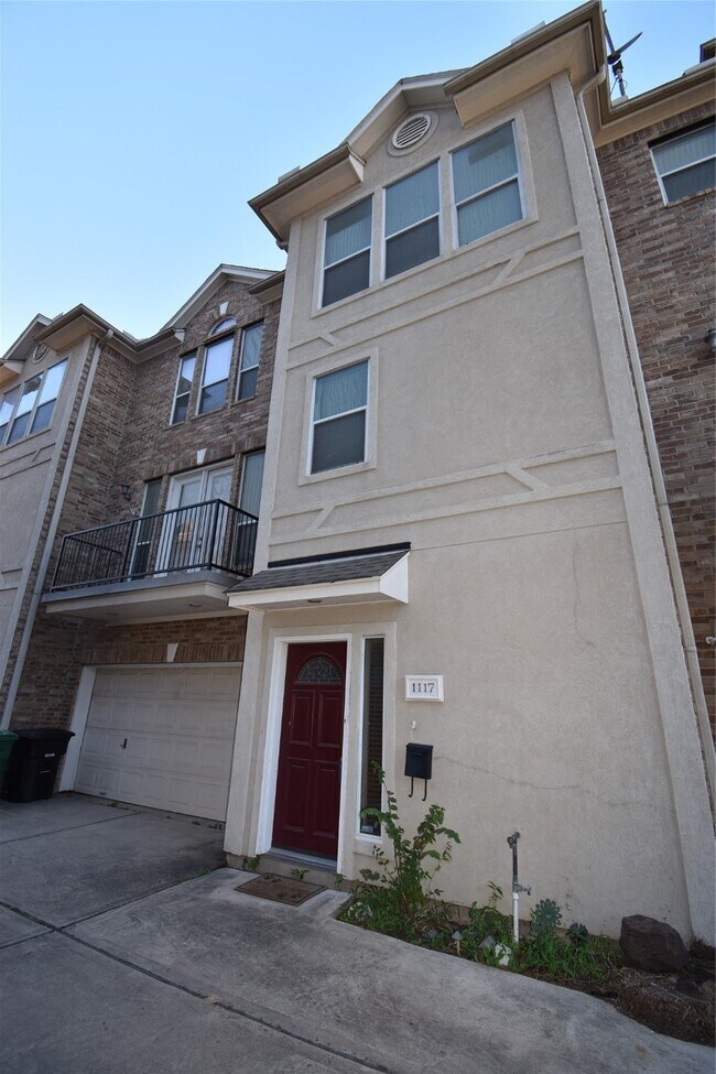 Building Photo - 1117 Malone St