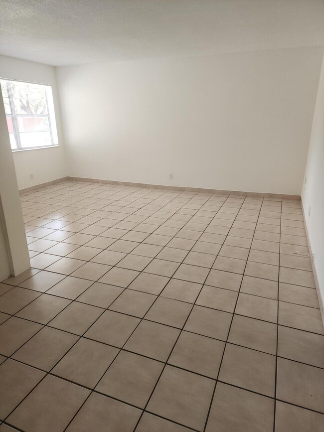 Photo - 1007 N 19th Ave Unit 4