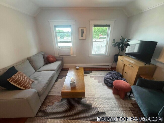 Photo - 18 Upcrest Rd Unit 3