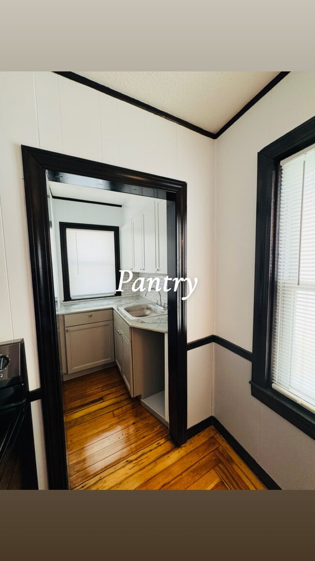 Photo - 2407 Pawtucket Ave Unidad 1