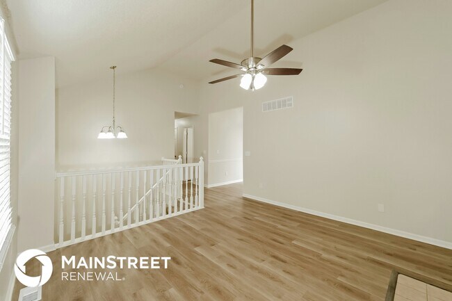 Photo - 11015 N Lewis Ave