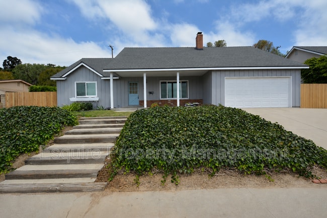 Building Photo - 283 Calle Higuera