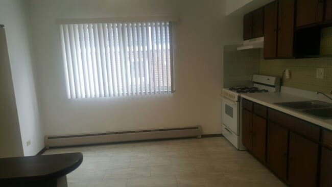 amplia cocina comedor