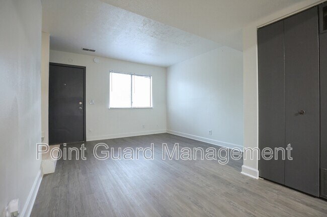 Photo - 3022 S 68th Ct