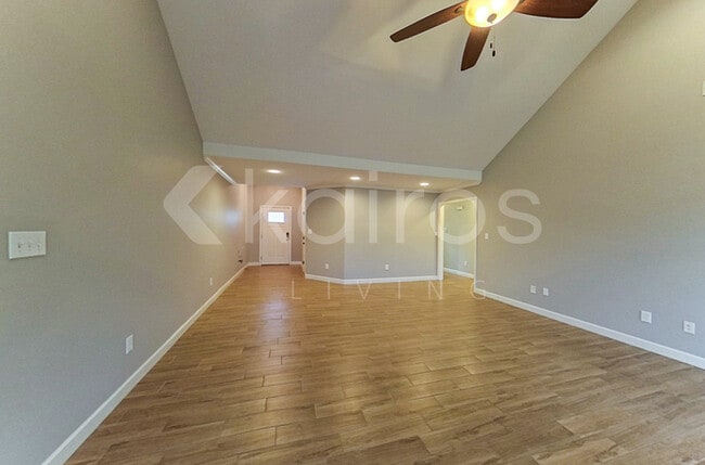 Photo - 706 Hickory Ave