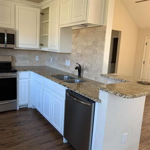 Photo - 409 Maple Row