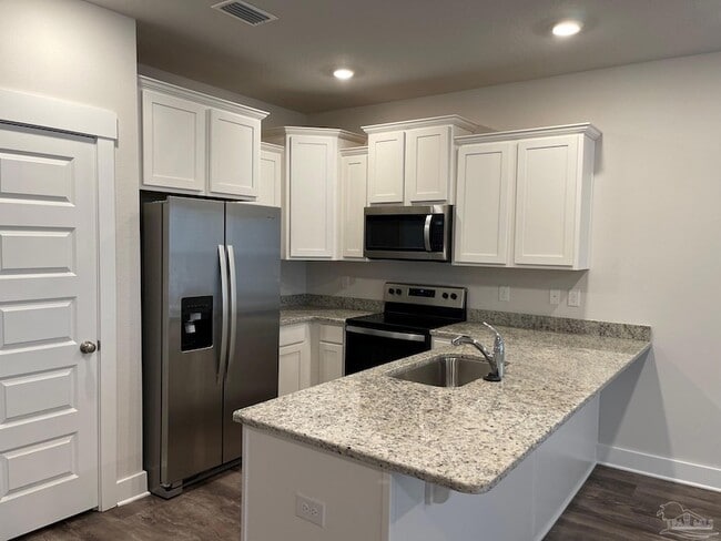 Photo - 1650 Iroquois Ct