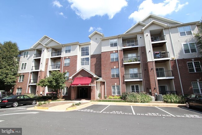 Building Photo - 1591 Spring Gate Dr. Unit 3406
