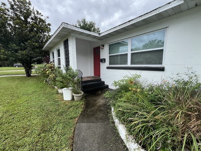 Photo - Beautifully Renovated 3 Bedroom Single Family Near Cleveland Heights Golf Course