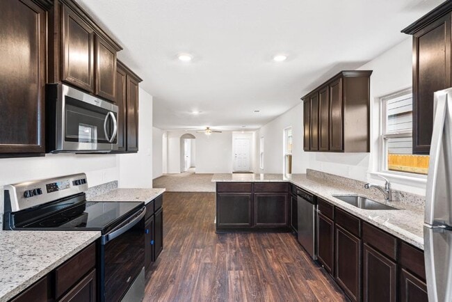 Photo - 205 Allington Cir House