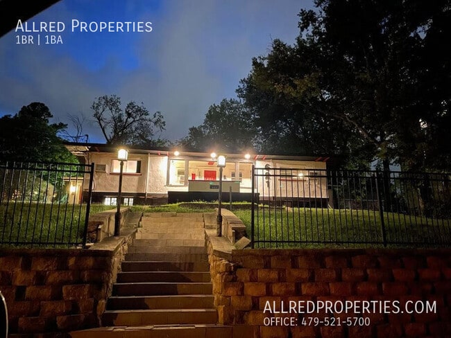 Photo - 621 N Leverett-3 Unit 3