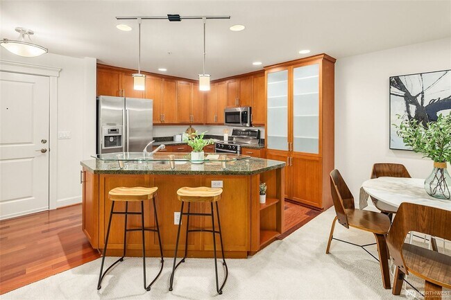 Photo - Quiet Magnolia condo within walking distan... Unidad 205