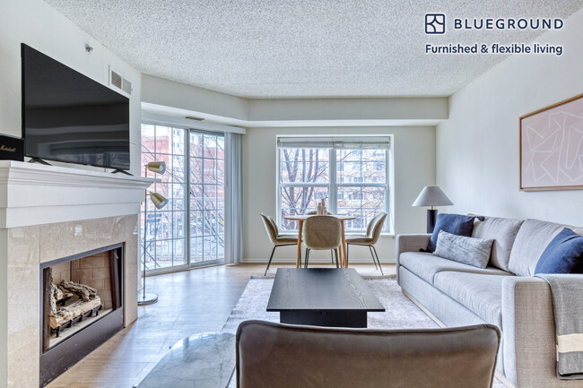 Building Photo - 444 Washington Blvd Rental