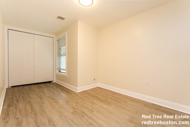 Photo - 476 Fulton St